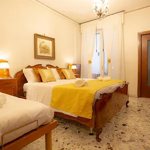 Residenza Porta Leoni - Royal Welcome , Verona Italia